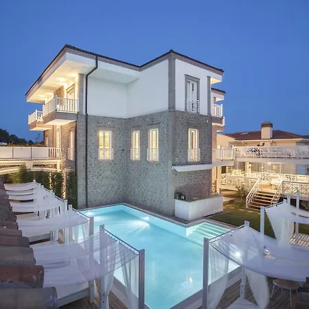 Pur Beyaz Hotel 3*