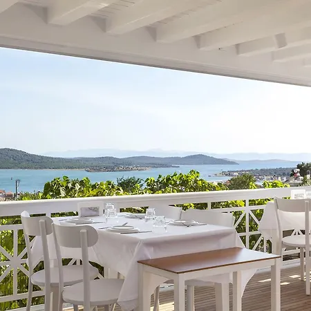 Pur Beyaz Szálloda Cunda